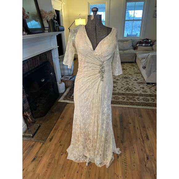 Montage by Mon Cheri Champagne Wedding Gown Mother of the Bride 14 Lace Cream - Picture 4 of 16